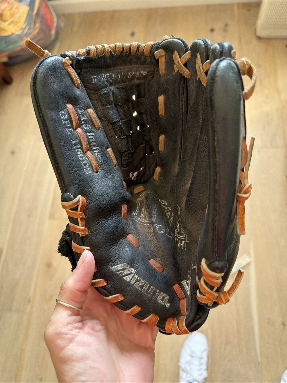 Mizuno GPL-1150 D2 11.5” Youth Baseball Glove Right Hand Throw RHT Beginner